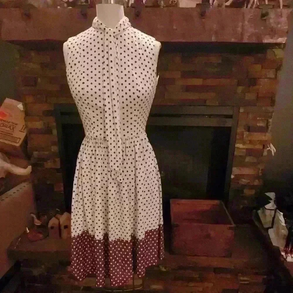 1940s Polka Dot Day Dress - image 1